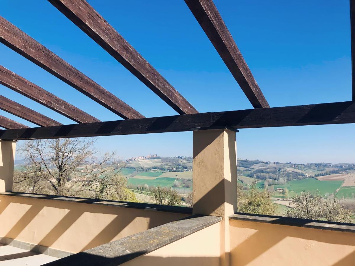 Villetta rosso Rubino Vignale Esterno foto