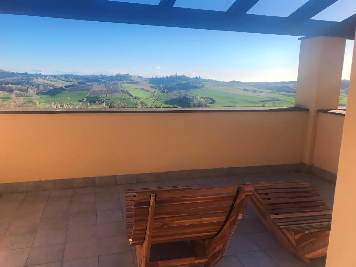 Villetta rosso Rubino Vignale Esterno foto